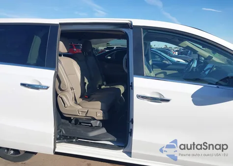 2024 Honda Odyssey Touring z USA, uszkodzony, nr VIN 5FNRL6H85RB034493